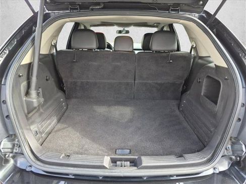 Used 2013 Ford Edge SEL FWD image 18
