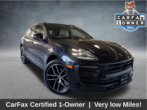 Used 2023 Porsche Macan Turbo image 1