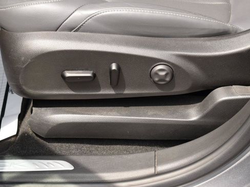 Used 2020 Buick Envision Essence w/ Experience Buick Package FWD image 36