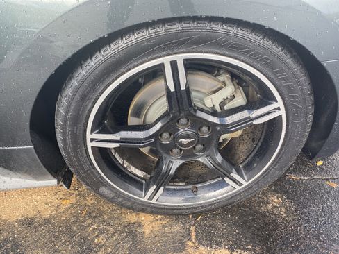 Used 2015 Ford Mustang GT image 19