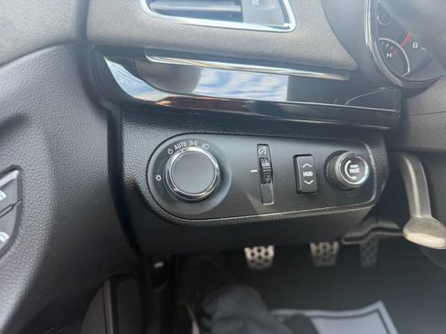 Used 2017 Chevrolet SS image 21