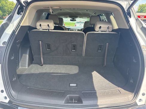 Used 2019 Buick Enclave Essence FWD image 9