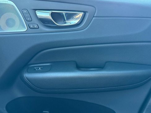 Used 2019 Volvo XC60 T6 Inscription image 22
