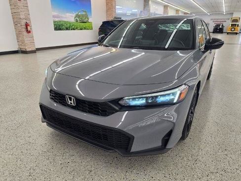 Used 2025 Honda Civic Sport image 1