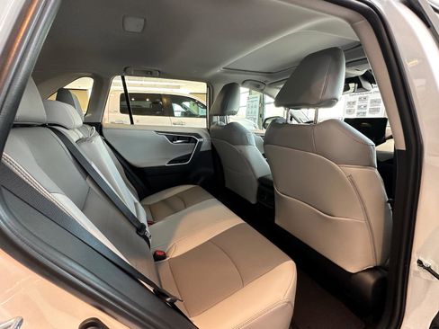 New 2025 Toyota RAV4 Limited image 18