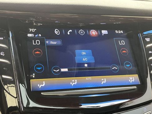 Used 2019 Cadillac Escalade Luxury AWD/4WD image 22