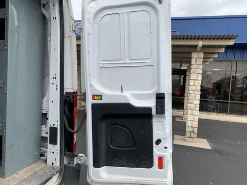 Used 2019 Ford Transit 250 148 Medium Roof image 34