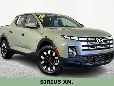 Certified 2025 Hyundai Santa Cruz SE image 3