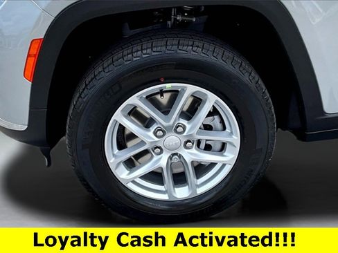 New 2025 Jeep Grand Cherokee L Laredo w/ Luxury Tech Group I image 11