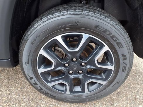 Used 2019 Jeep Compass Trailhawk w/ Leather Interior Group image 9