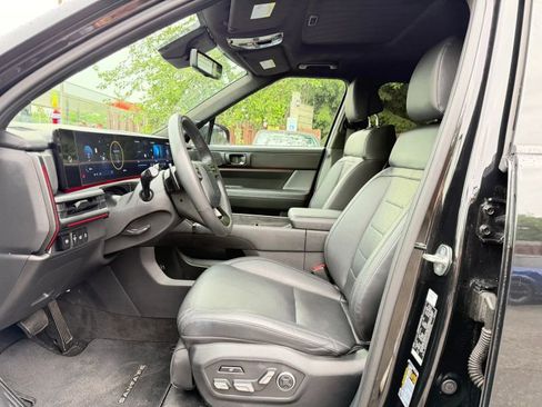 Used 2024 Hyundai Santa Fe Calligraphy AWD/4WD image 12