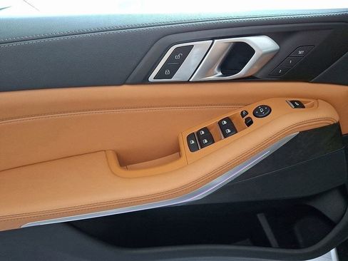 Used 2023 BMW X5 xDrive40i w/ Premium Package image 11