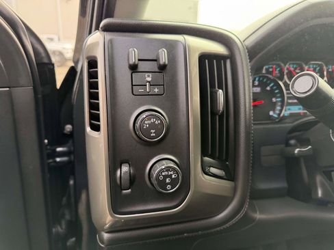 Used 2018 Chevrolet Silverado 1500 High Country image 21