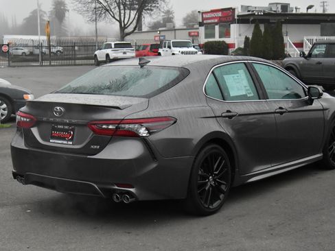 Used 2022 Toyota Camry XSE image 8