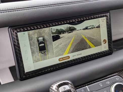 Used 2023 Land Rover Defender 90 S image 25