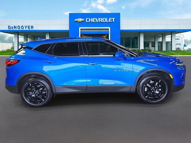 New 2025 Chevrolet Blazer LT FWD image 6