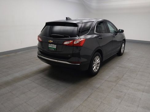 Used 2019 Chevrolet Equinox LT w/ Driver Convenience Package FWD image 9