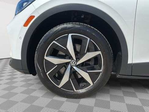 Used 2023 Volkswagen ID.4 Pro S AWD/4WD image 9