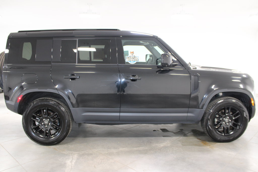 Used 2025 Land Rover Defender 110 S AWD/4WD image 11