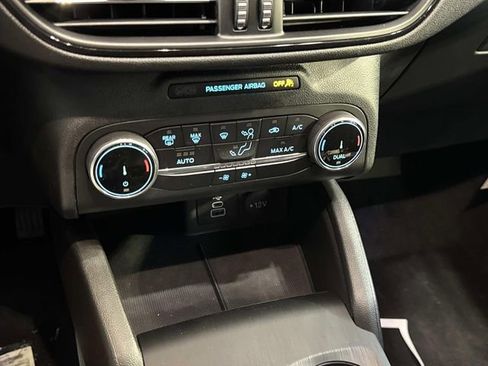 Used 2025 Ford Escape ST-Line image 25