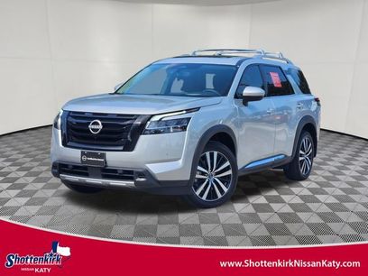Used 2024 Nissan Pathfinder Platinum w/ Cargo Package