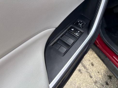 Used 2021 Toyota RAV4 XLE image 14