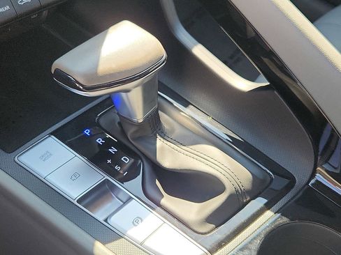 Used 2023 Hyundai Elantra SEL w/ Convenience Package FWD image 14