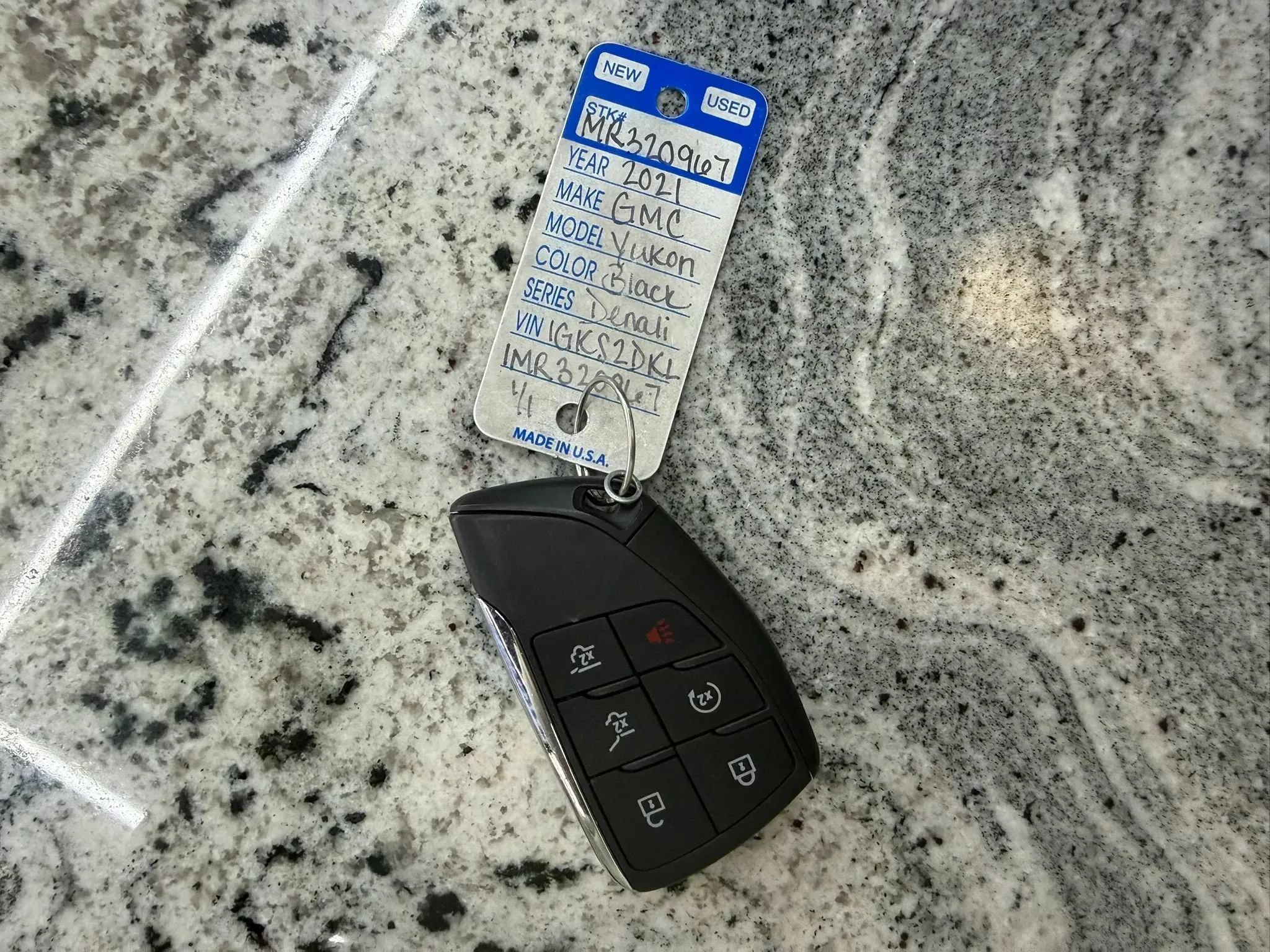 Used 2021 GMC Yukon Denali AWD/4WD image 12