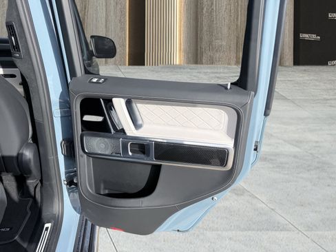 Used 2023 Mercedes-Benz G 550 image 39