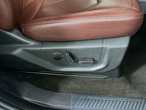 Used 2022 Ford Expedition Max Limited image 24