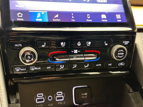 Used 2021 Jeep Grand Cherokee L Summit image 9