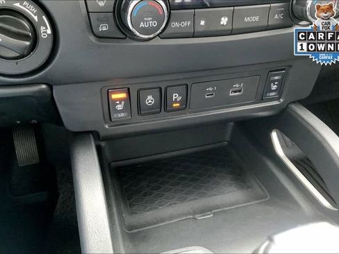 Used 2023 Nissan Frontier SV w/ SV Premium Package image 32