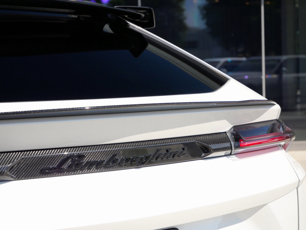 Used 2024 Lamborghini Urus Performante AWD/4WD image 12