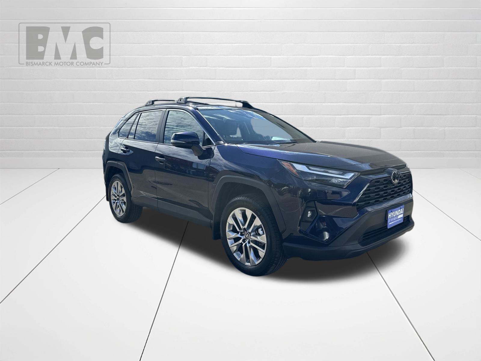 Used 2025 Toyota RAV4 XLE Premium w/ Weather Package AWD/4WD image 2