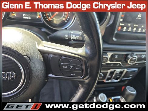 Certified 2022 Jeep Gladiator Willys image 19