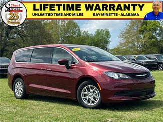 Used 2023 Chrysler Voyager LX image 1