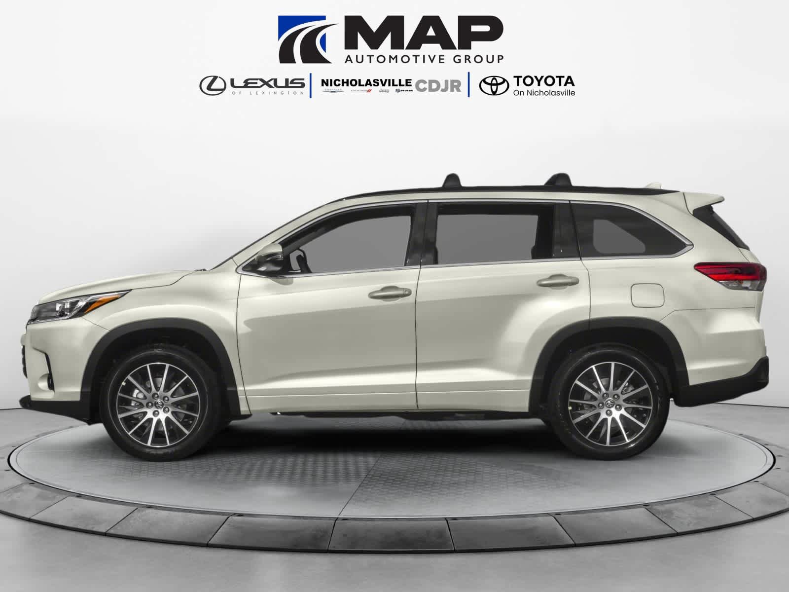Used 2019 Toyota Highlander XLE AWD/4WD image 3