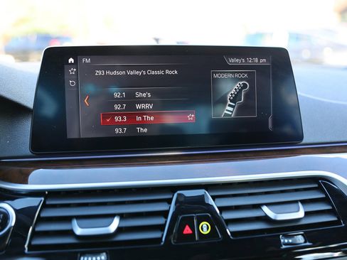 Used 2019 BMW 540i xDrive w/ Convenience Package image 24