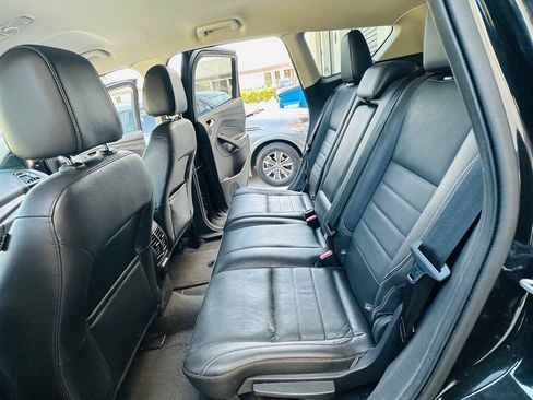 Used 2014 Ford Escape Titanium w/ Equipment Group 401A FWD image 18