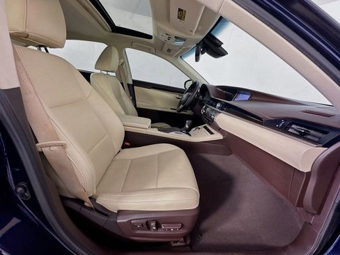 Used 2018 Lexus ES 350 w/ Navigation System Package FWD image 29