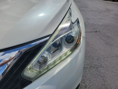 Used 2015 Nissan Murano Platinum w/ Platinum Technology Package FWD image 11