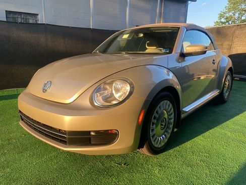 Used 2013 Volkswagen Beetle 2.5 FWD image 10