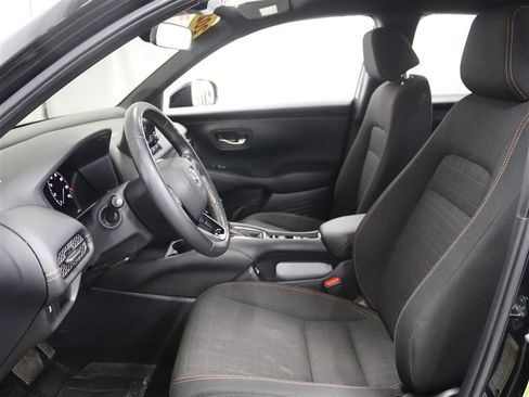 Used 2023 Honda HR-V Sport image 10