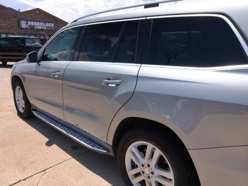 Used 2015 Mercedes-Benz GL 450 4MATIC image 8