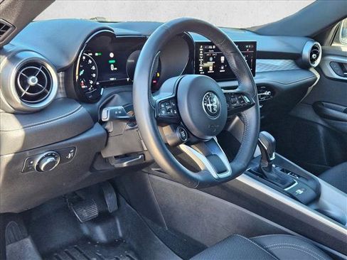 Used 2024 Alfa Romeo Tonale Ti w/ Active Assist Package image 9