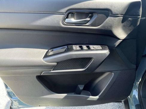 New 2026 Nissan Pathfinder SL image 16