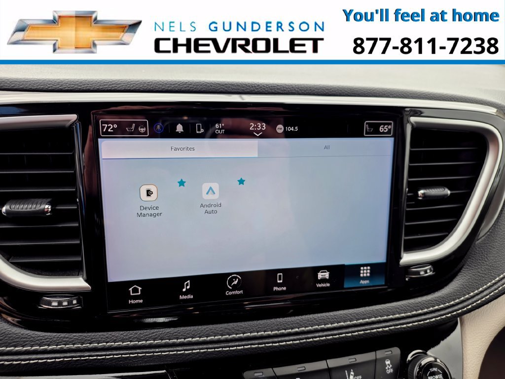 Used 2024 Chrysler Pacifica Touring-L FWD image 26