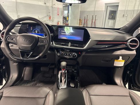 New 2026 Chevrolet Trax RS w/ Driver Confidence Package FWD image 39