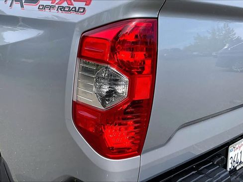 Used 2015 Toyota Tundra Limited w/ Limited Premium Package image 28