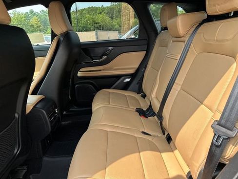 Used 2022 Lincoln Corsair Reserve w/ Elements Package image 16